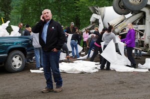 Kootenay East MLA Bill Bennett tours Hosmer during flooding last June. Ian Cobb/e-KNOW