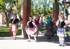 Royal Stewart Highland Dancers 