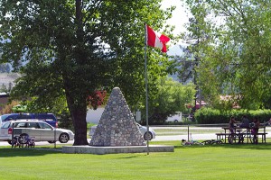 Canal Flats Cenotaph