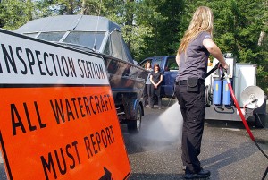 Invasive Mussels boatwash