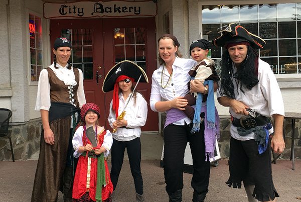 Celebrating International Talk Like a Pirate Day – WGN-TV