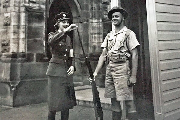 History - Topics & Posted Articles  - Page 22 9.-DOROTHY-CHAPMAN-tests-the-sharpness-of-a-guards-bayonet-on-Parliament-Hill